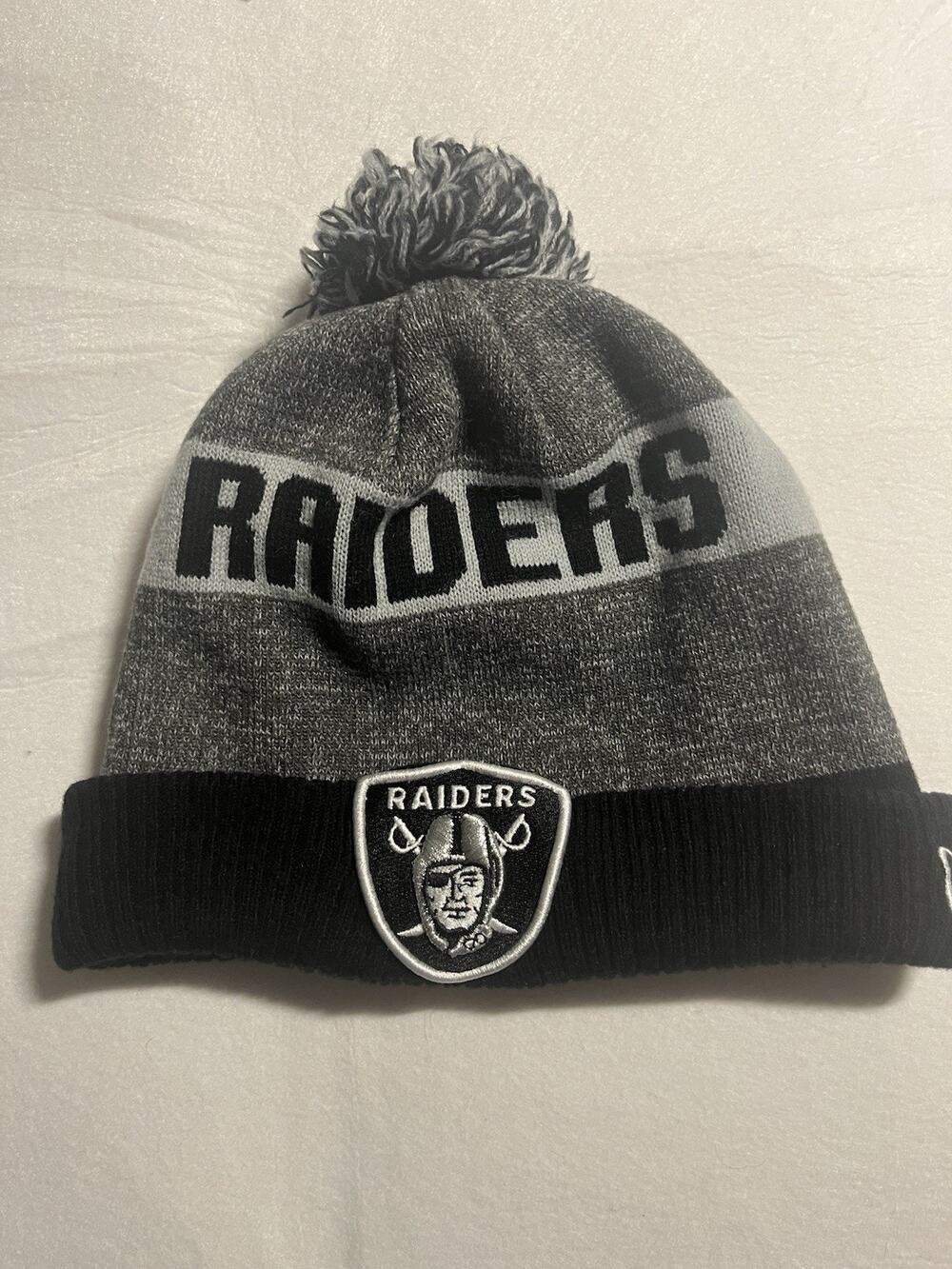 New Era Las Vegas Raiders NFL Pom Beanie Hat Gray Black Fleece Lined OSFM